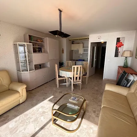 T2 Avec Balcon Et Vue Mer, 1er étage, Ascenseur, Tv, Cuisine équipée - Fr-1-197-466