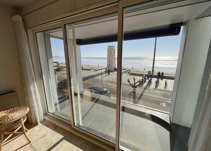 公寓 T2 Avec Balcon Et Vue Mer, 1er Etage, Ascenseur, Tv, Cuisine Equipee - Fr-1-197-466 莱萨布勒-多洛讷